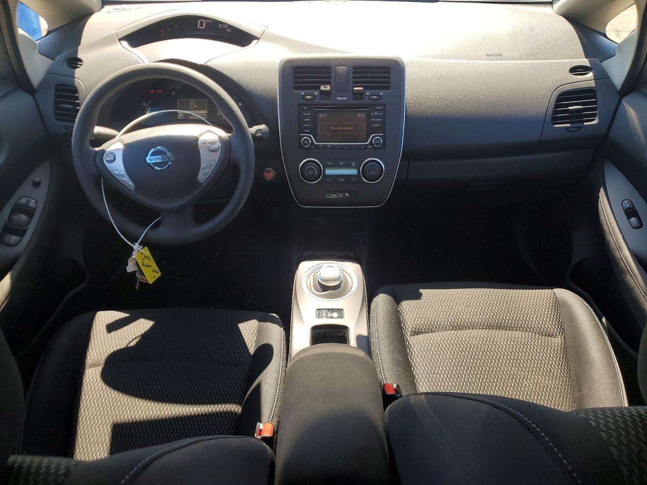 2017 NISSAN LEAF