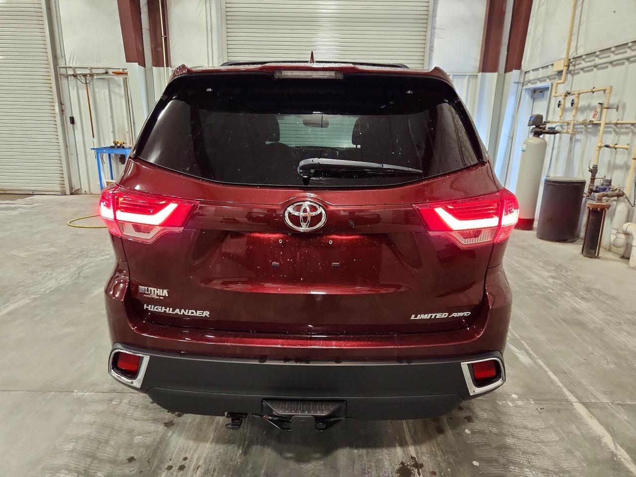 2018 TOYOTA HIGHLANDER