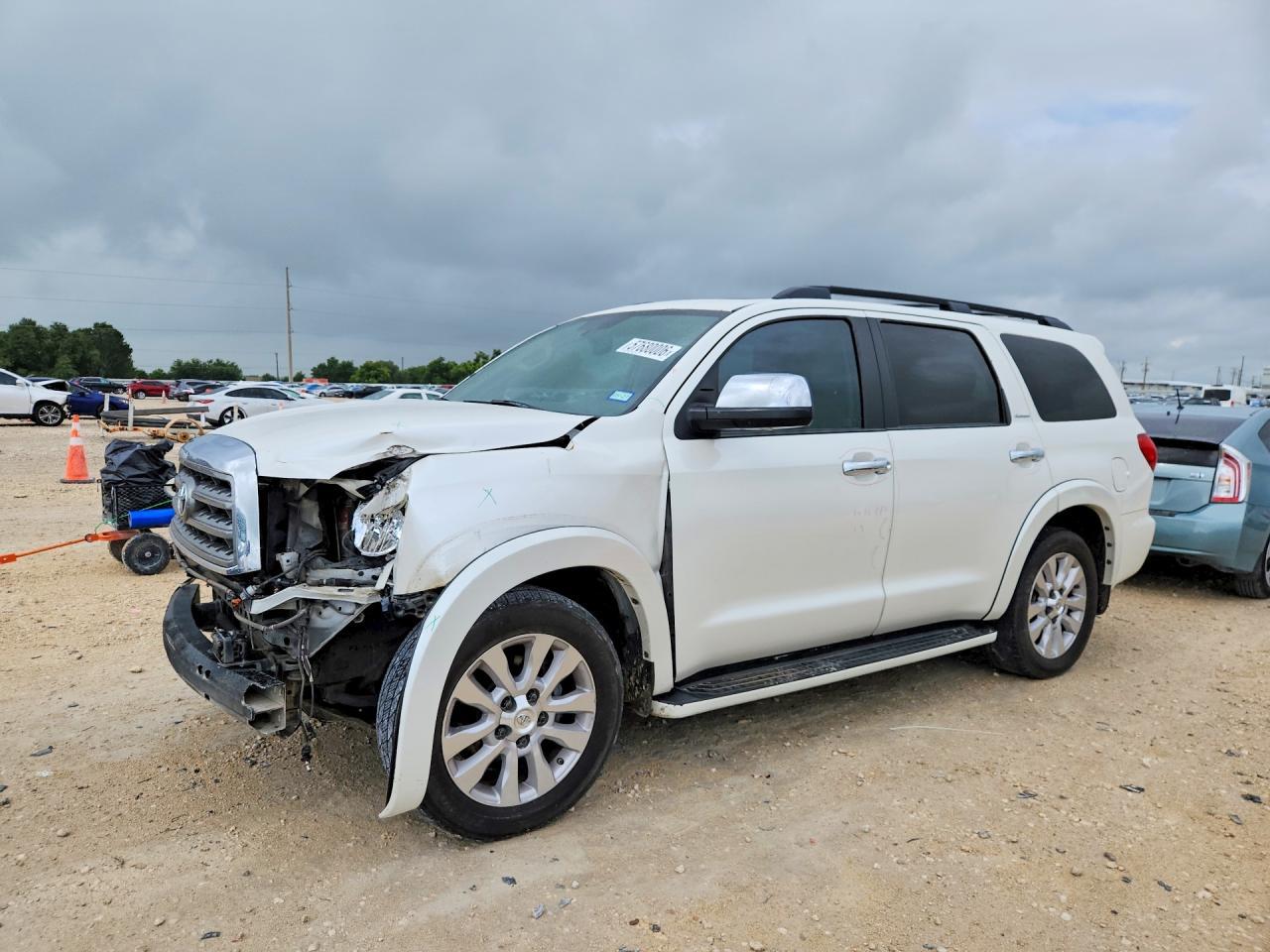 2015 TOYOTA Sequoia
