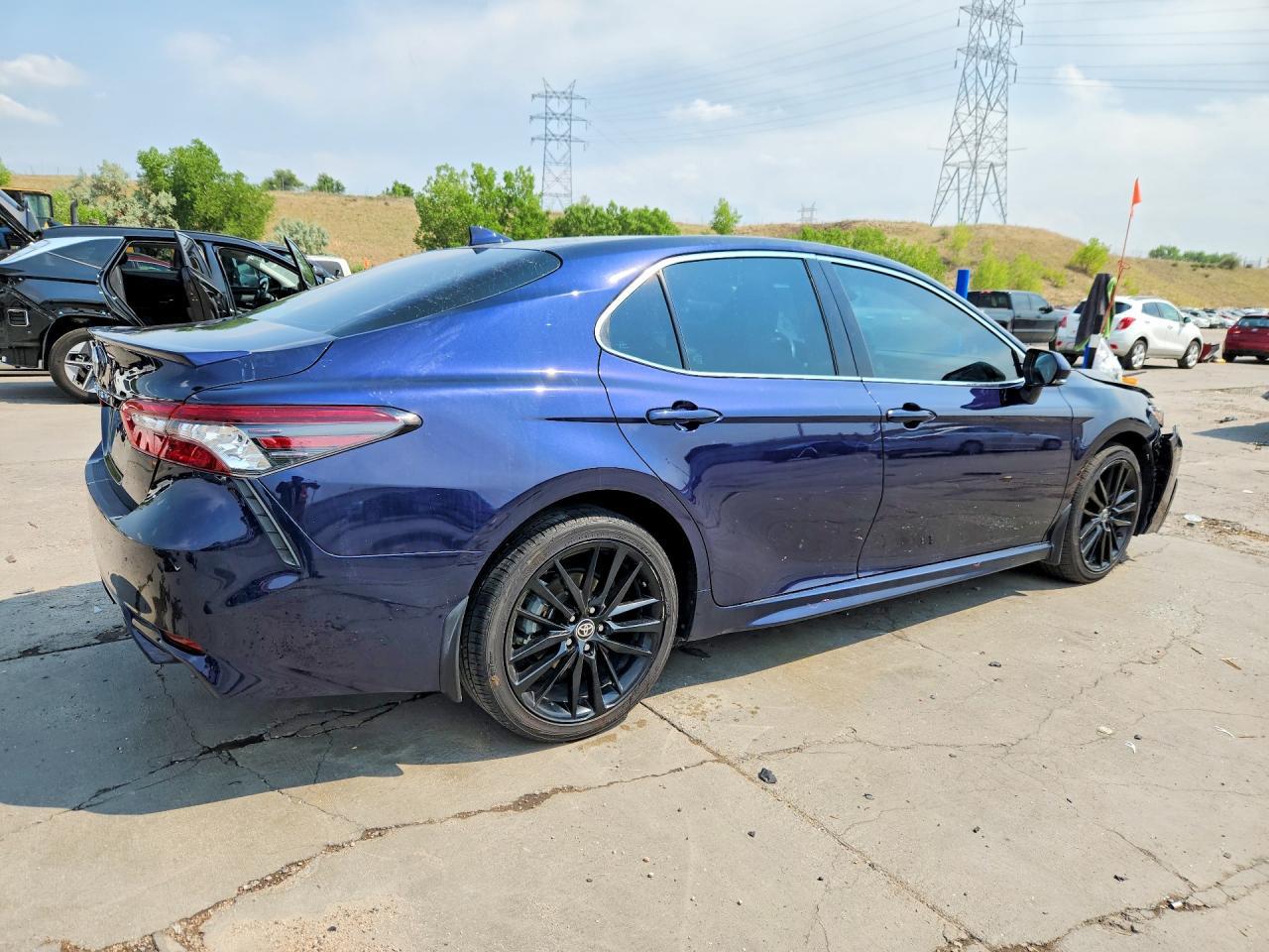 2022 TOYOTA CAMRY