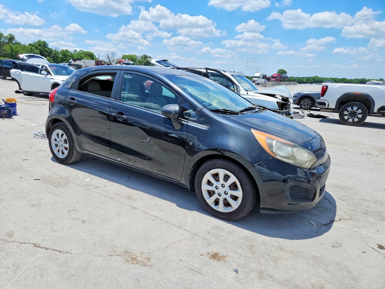 2013 KIA RIO
