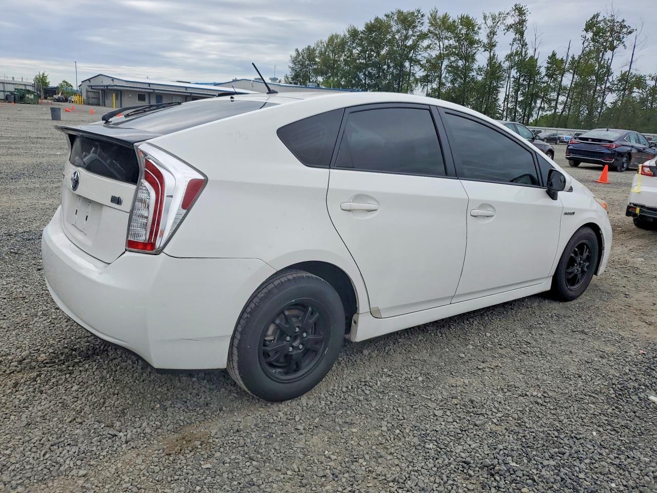 2014 TOYOTA PRIUS
