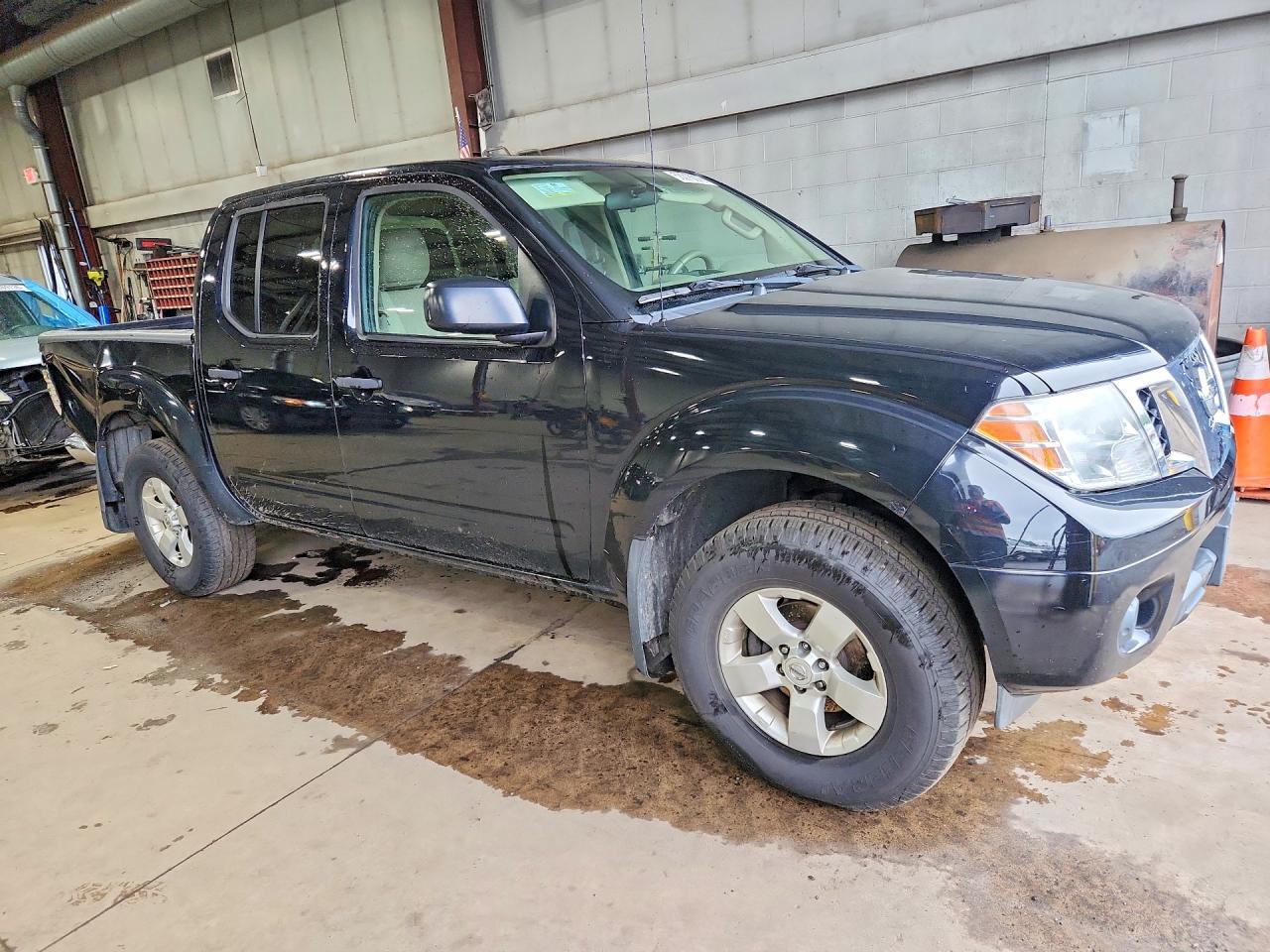 2012 NISSAN Frontier