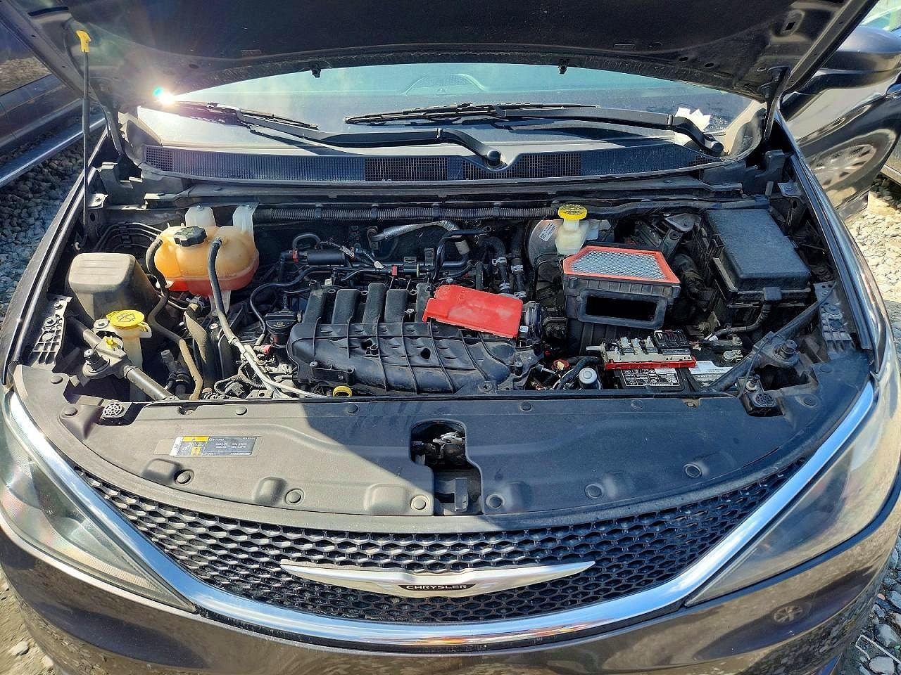 2021 CHRYSLER Voyager