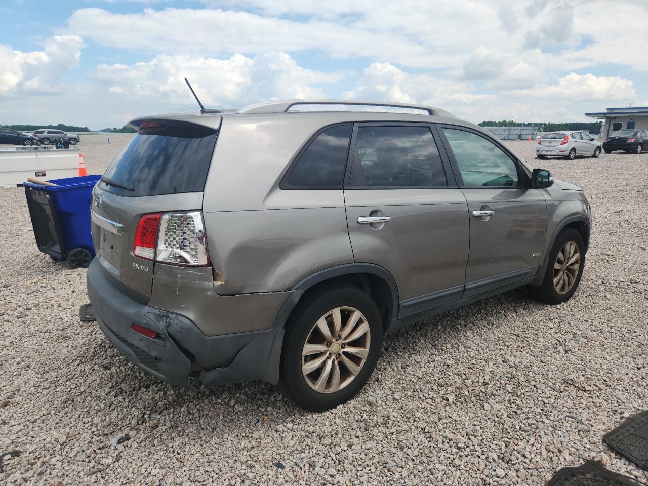 2011 KIA SORENTO