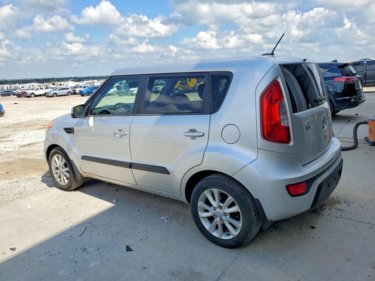 2013 KIA SOUL