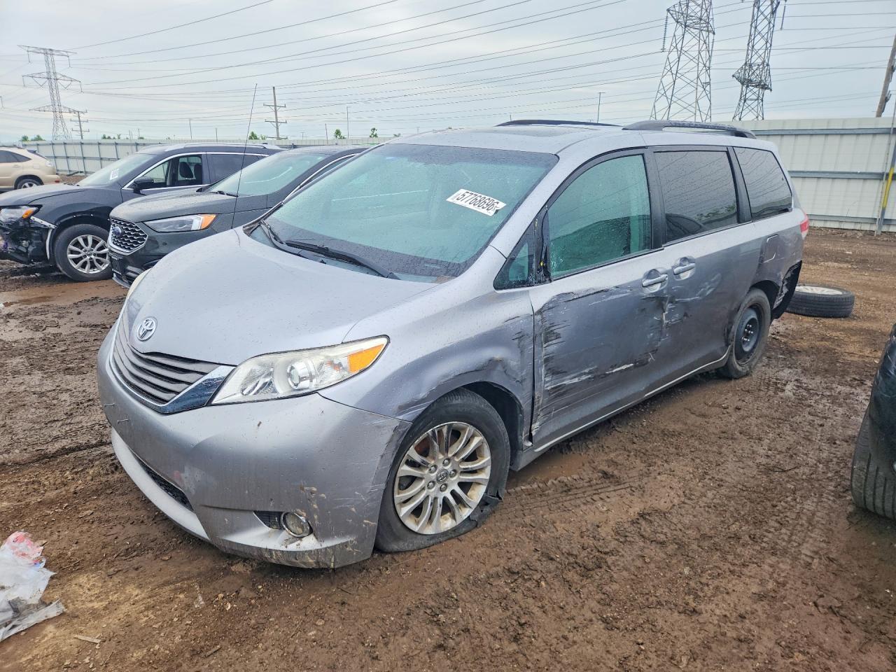 2012 TOYOTA SIENNA
