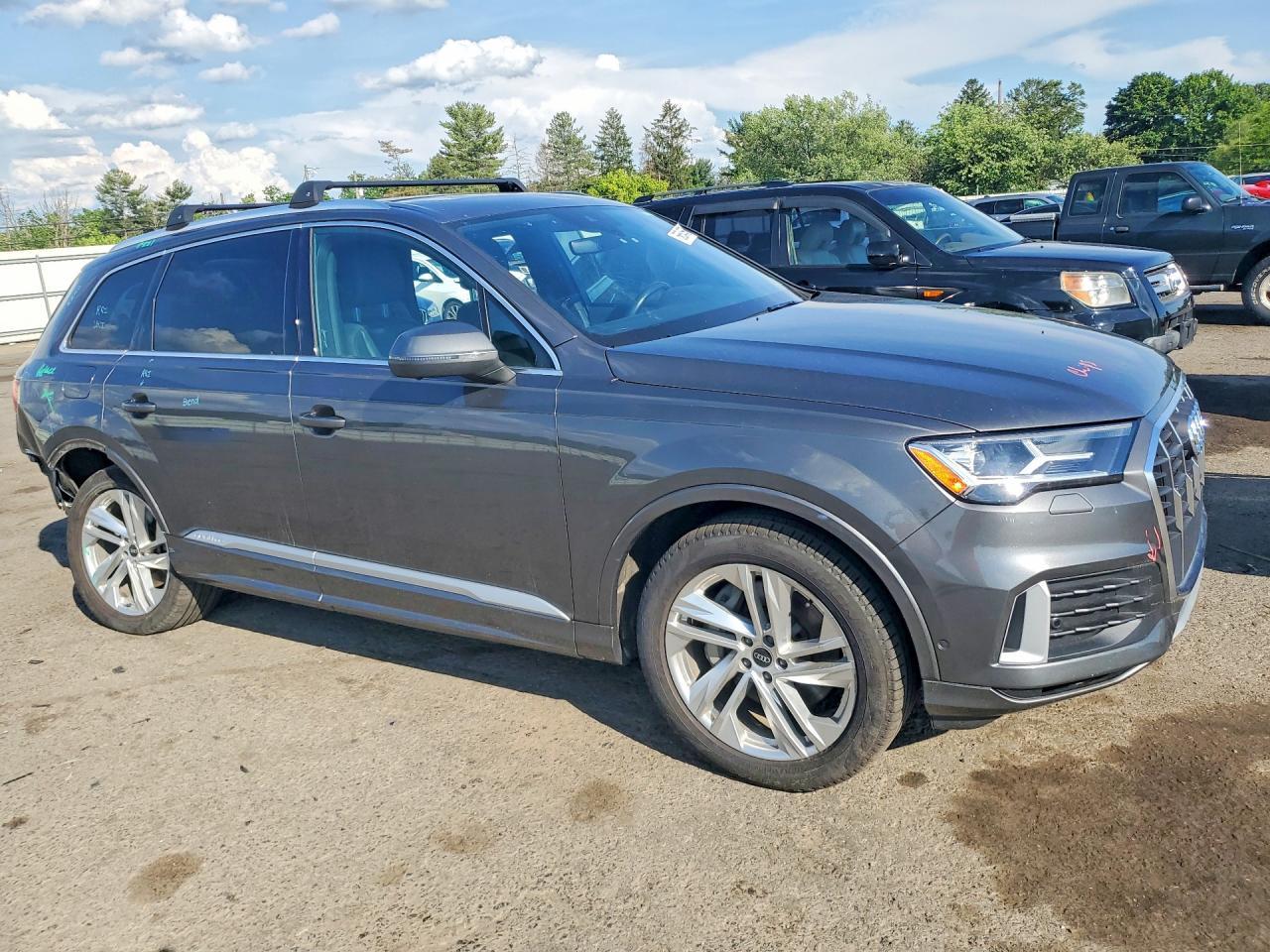 2021 AUDI Q7