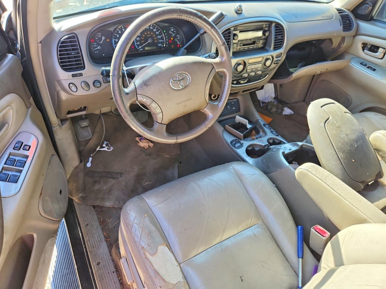 2005 TOYOTA Sequoia