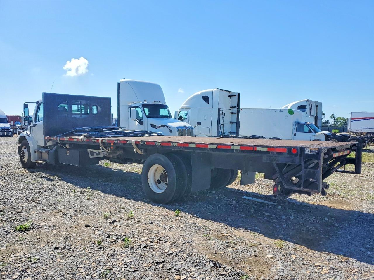 2014 FREIGHTLINER M2