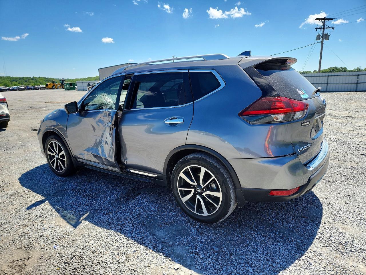2018 NISSAN ROGUE