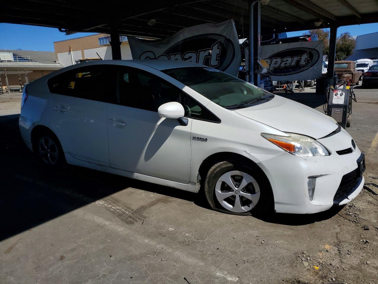 2015 TOYOTA PRIUS