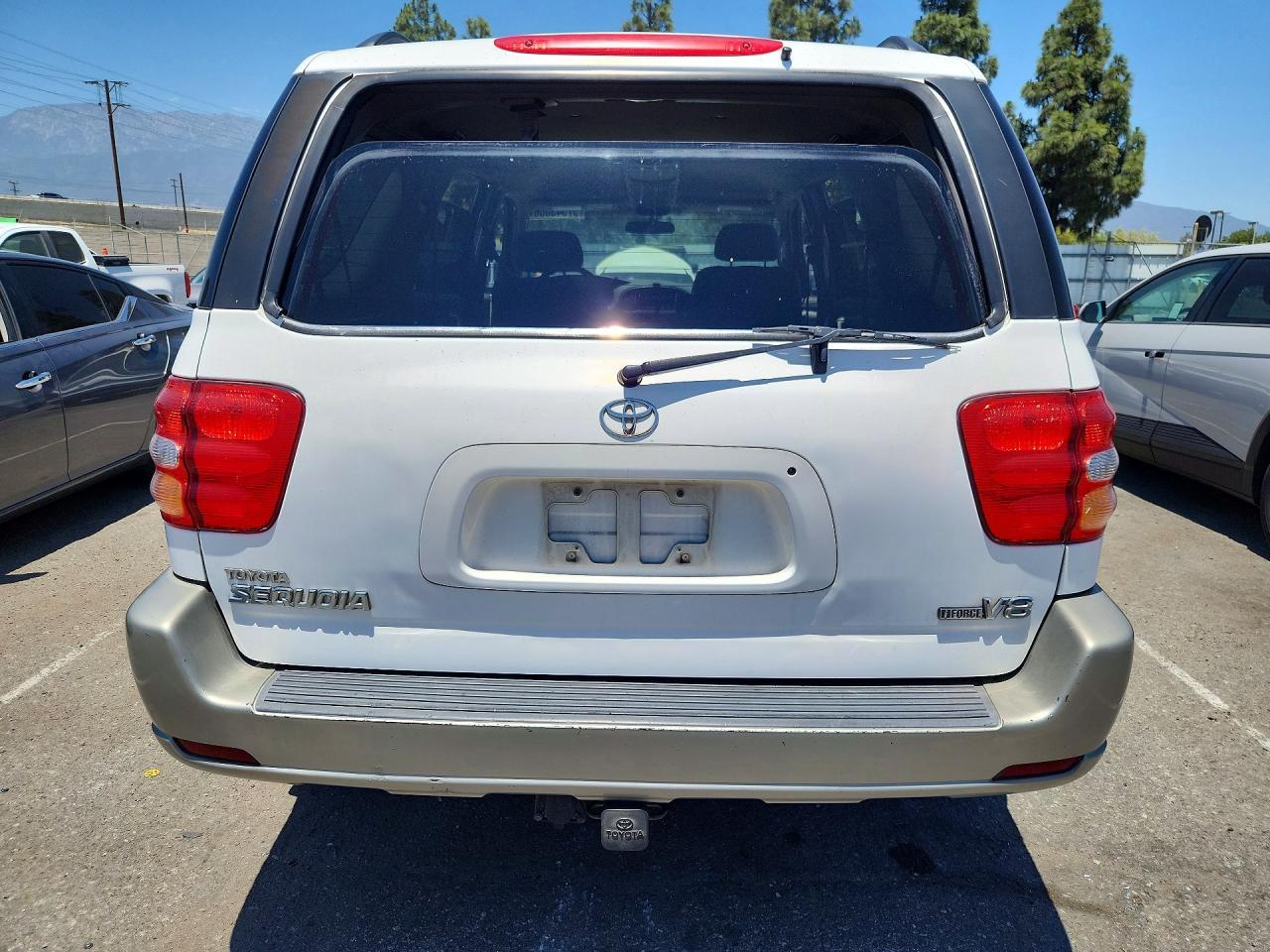 2003 TOYOTA Sequoia