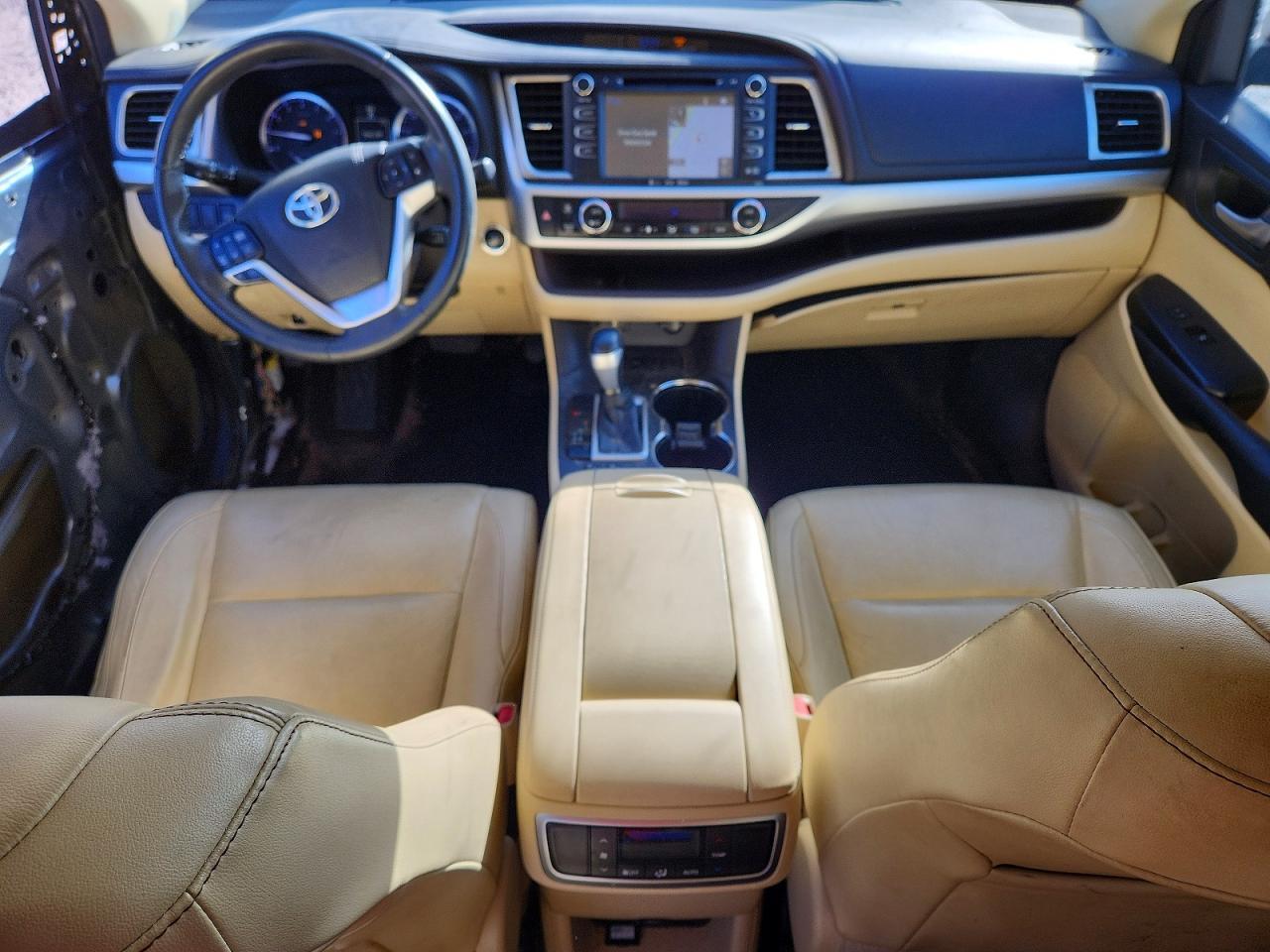 2016 TOYOTA HIGHLANDER