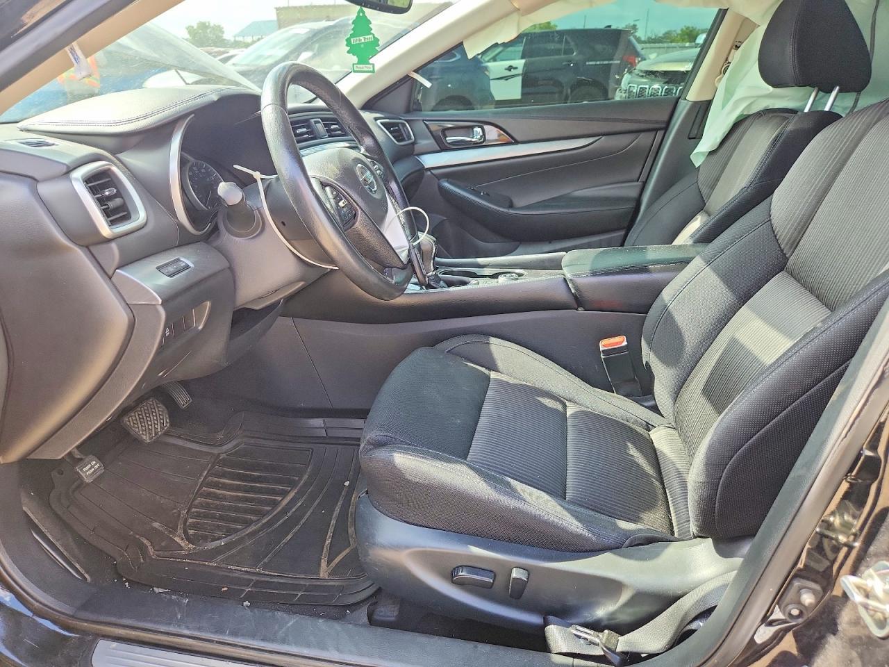 2016 NISSAN Maxima