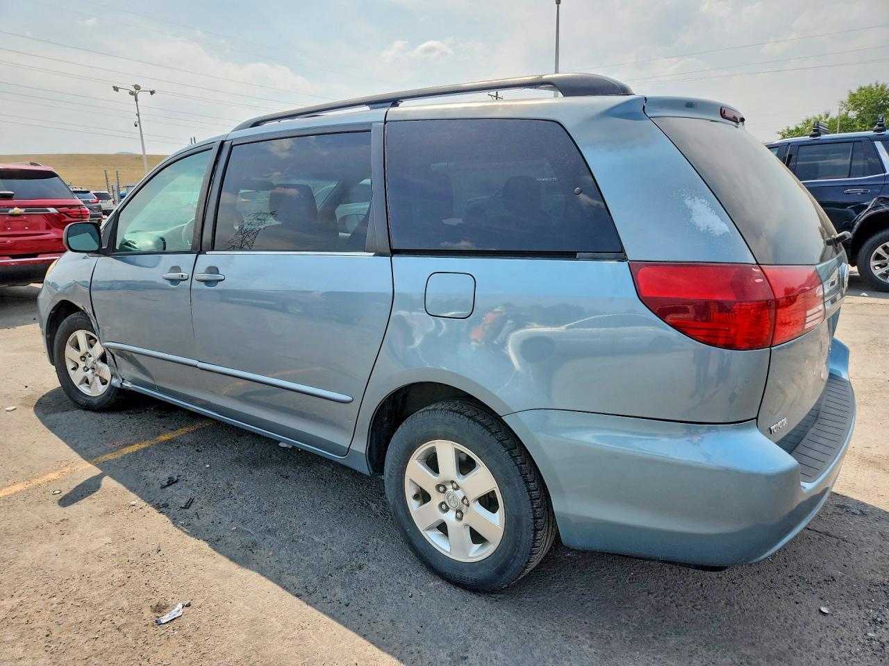 2005 TOYOTA SIENNA