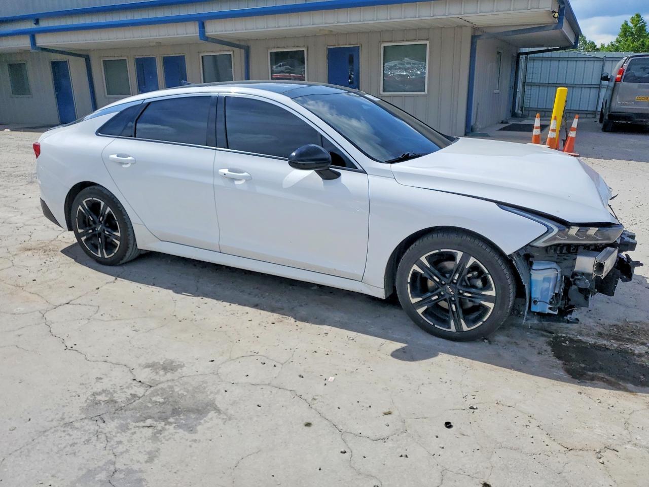 2023 KIA K5