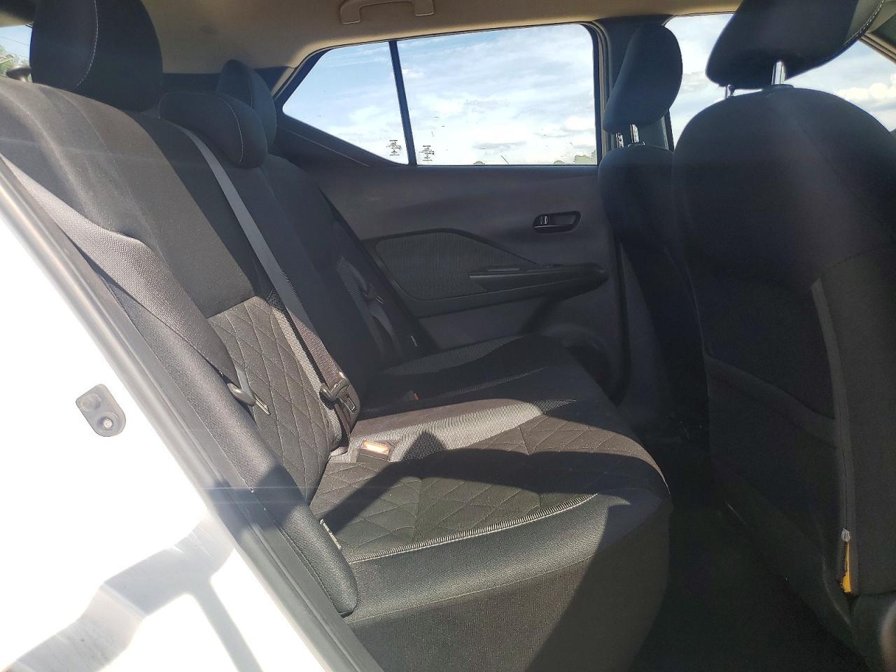 2020 NISSAN KICKS