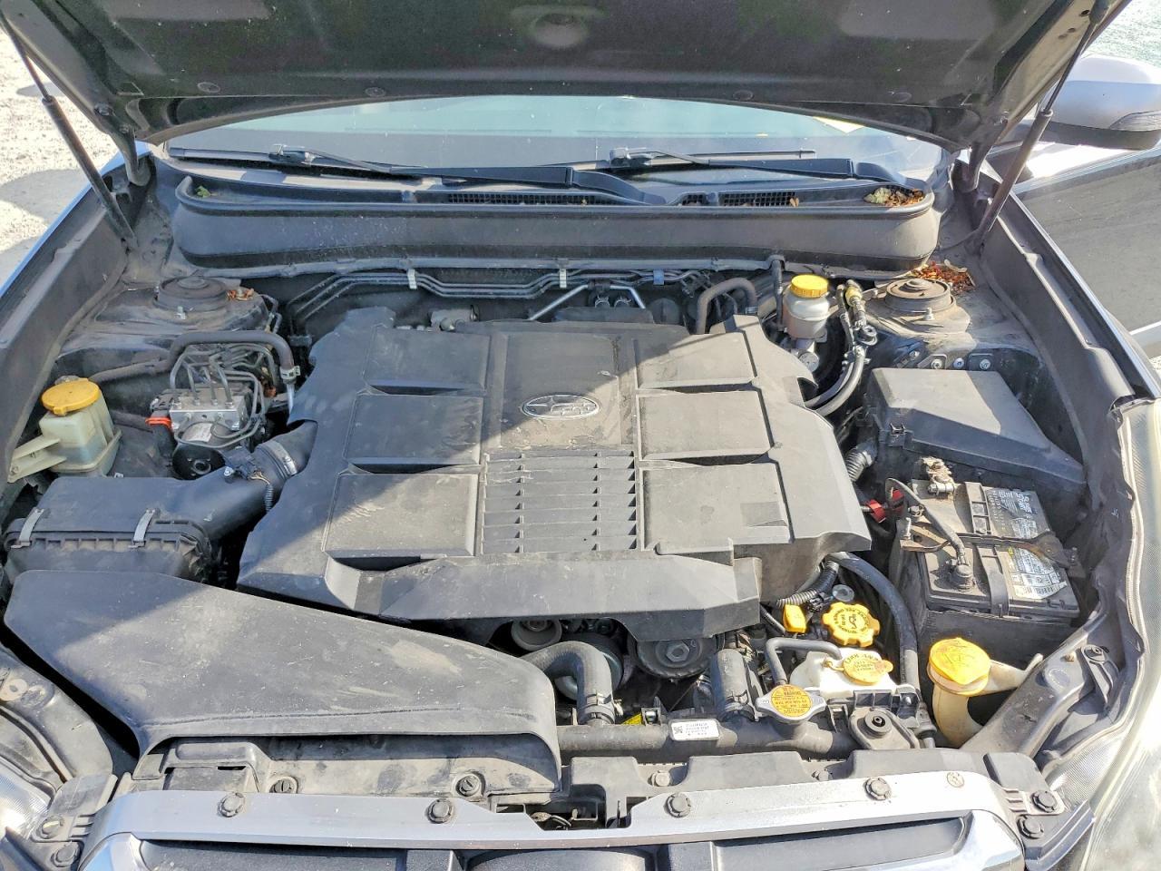 2013 SUBARU Outback