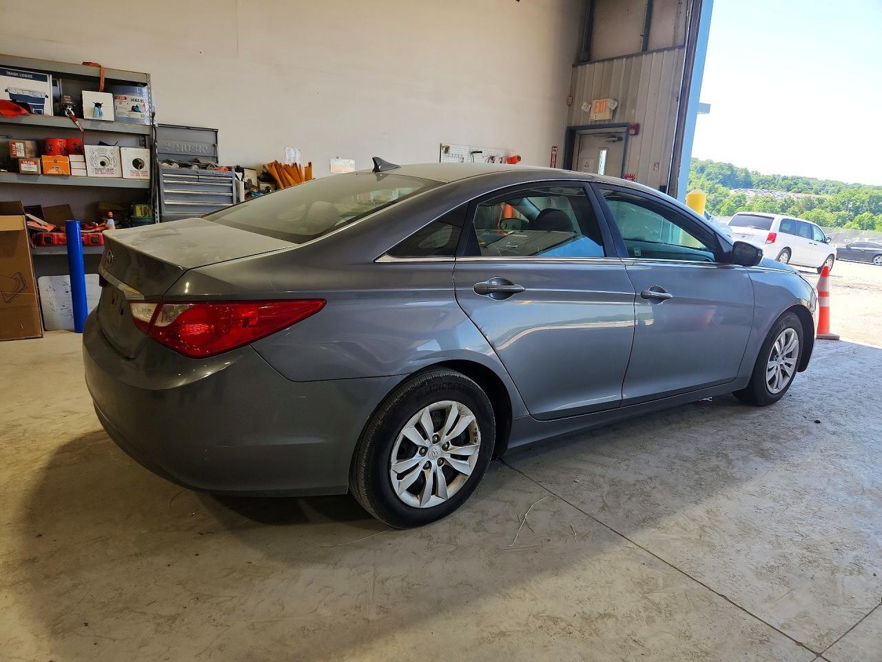 2011 HYUNDAI SONATA
