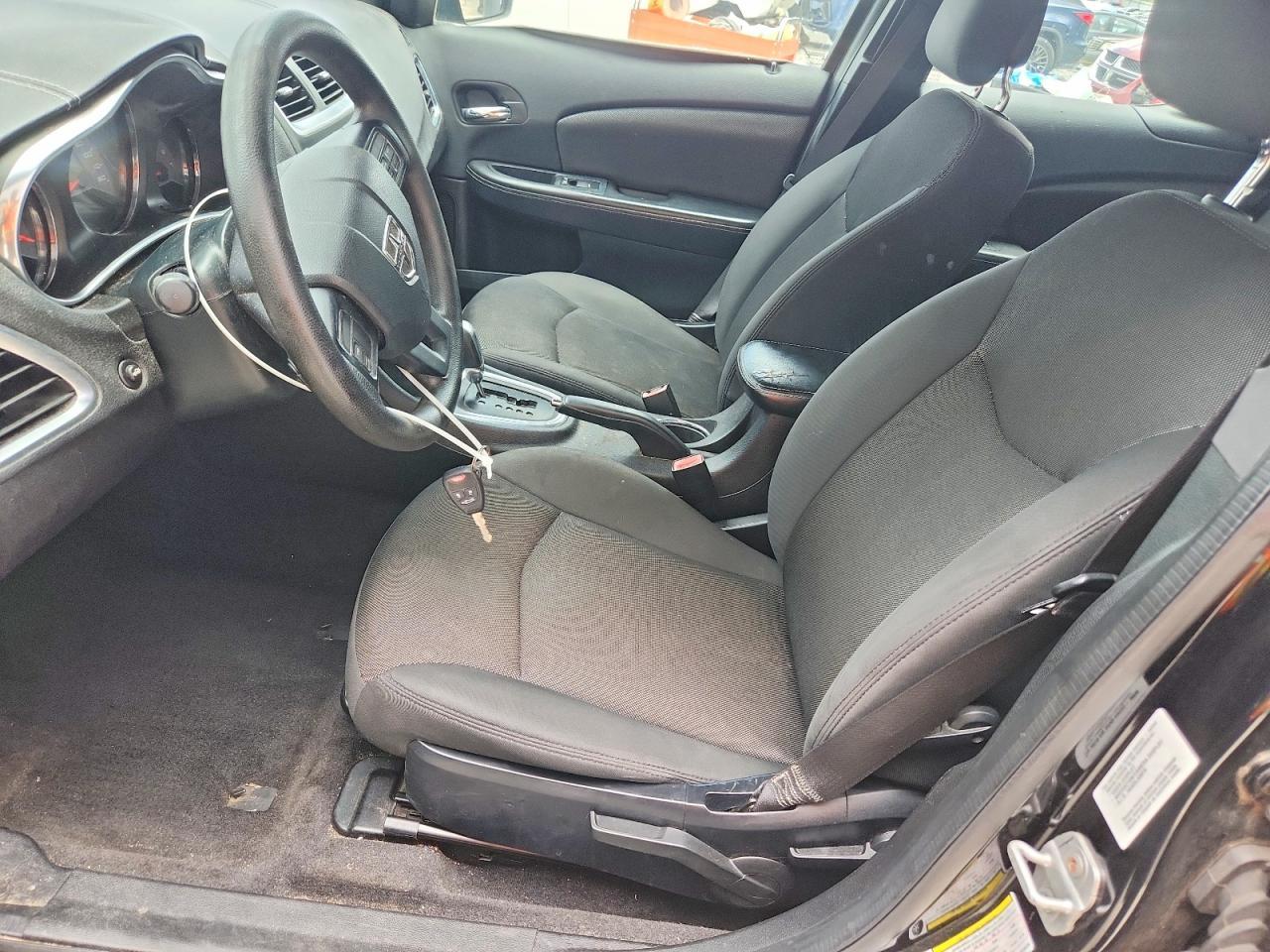 2014 DODGE Avenger