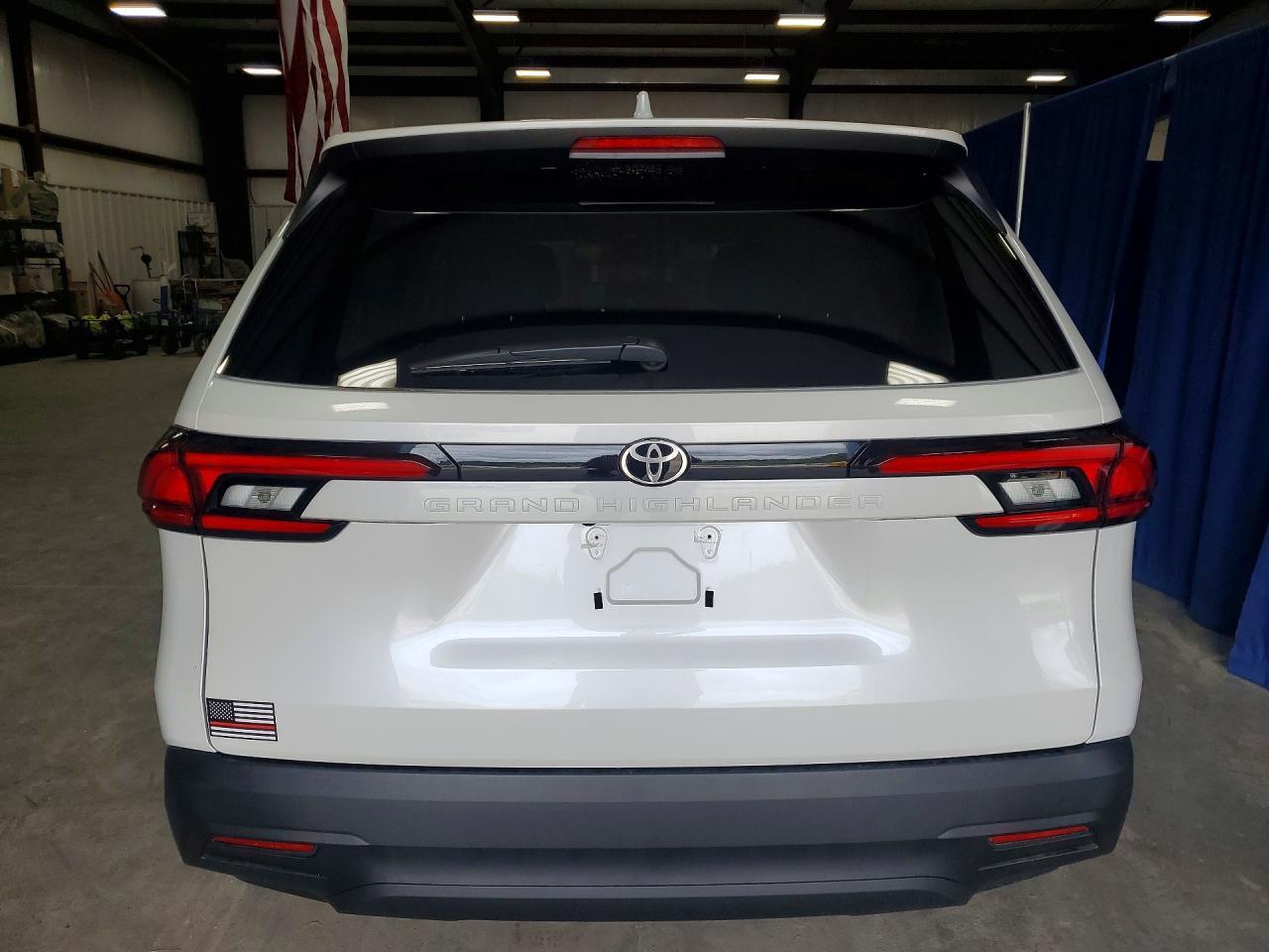 2026 TOYOTA HIGHLANDER