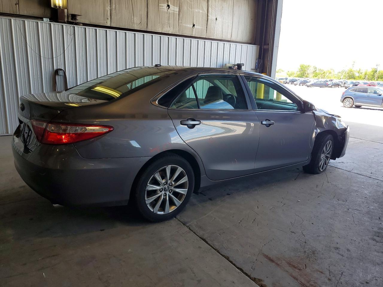 2015 TOYOTA CAMRY