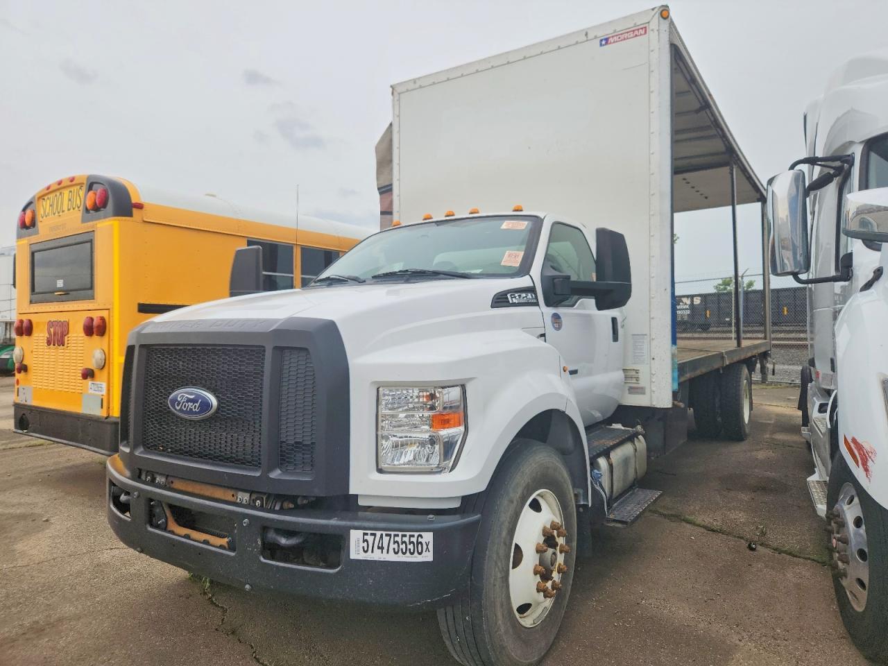 2018 FORD F-750