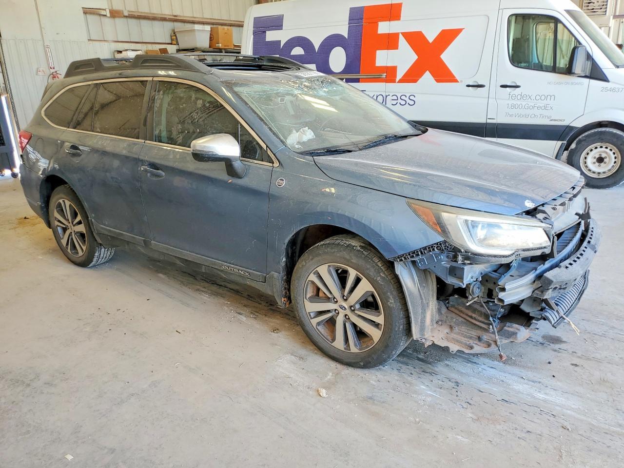 2018 SUBARU Outback