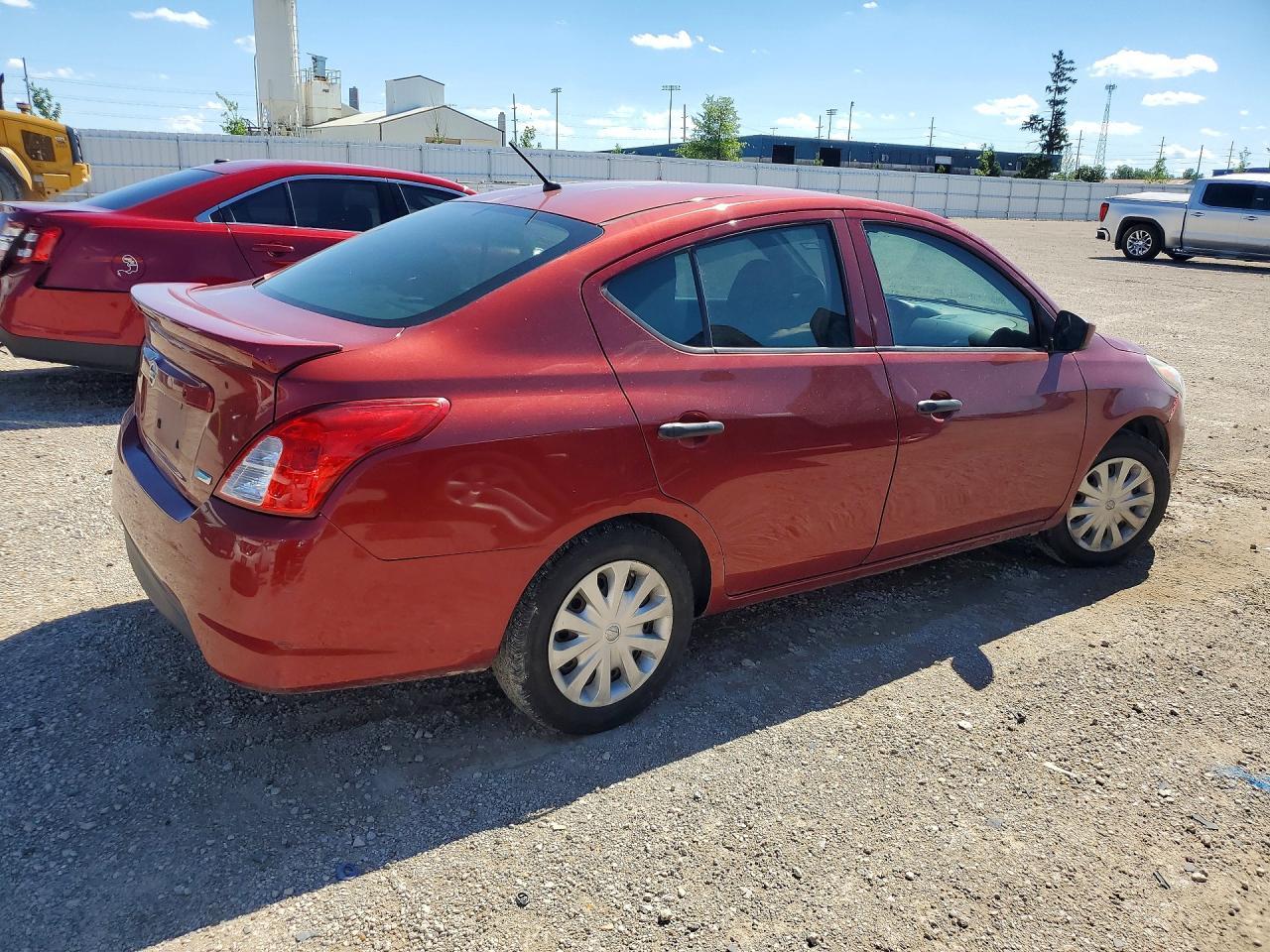 2016 NISSAN VERSA