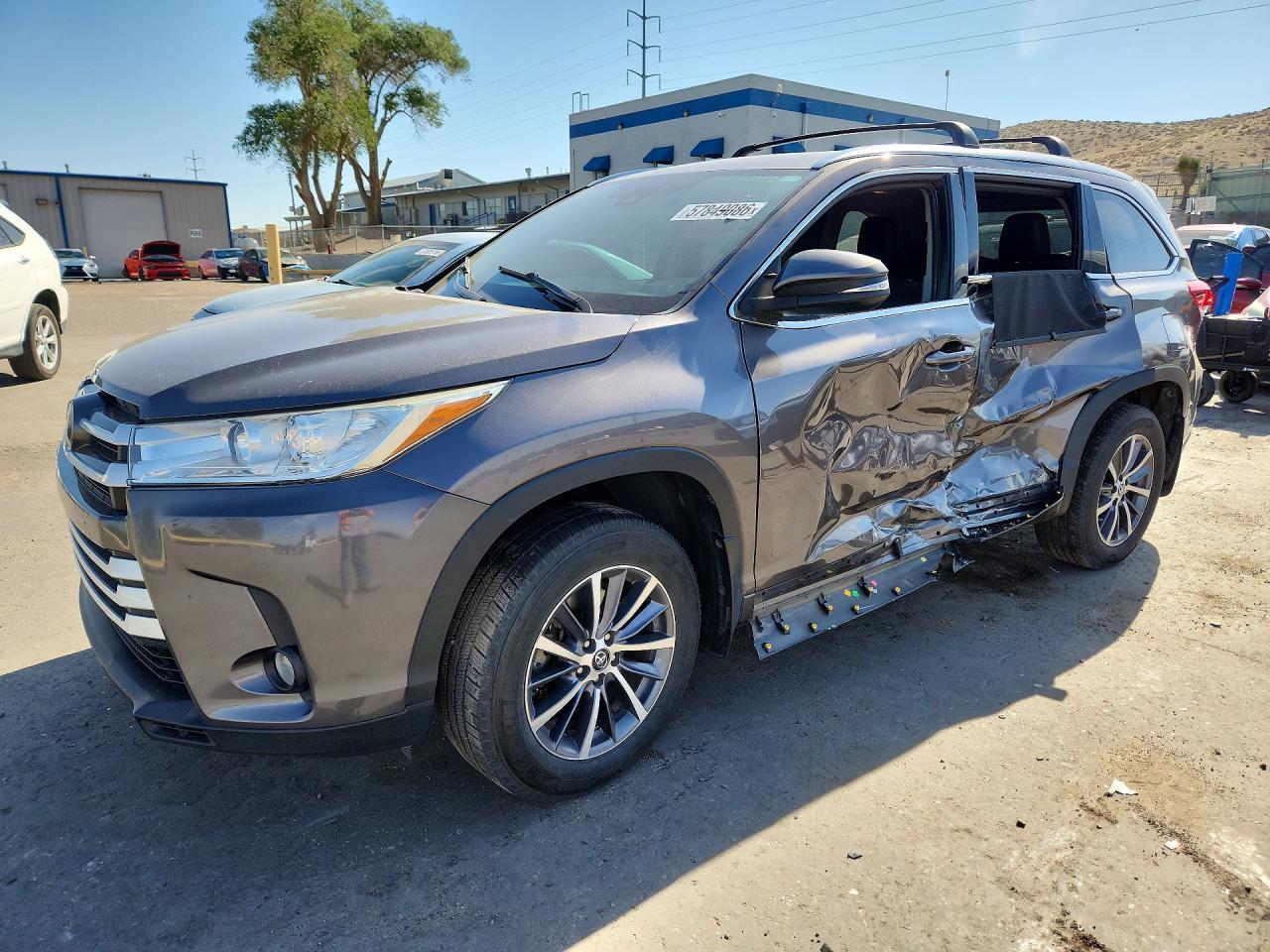 2017 TOYOTA HIGHLANDER