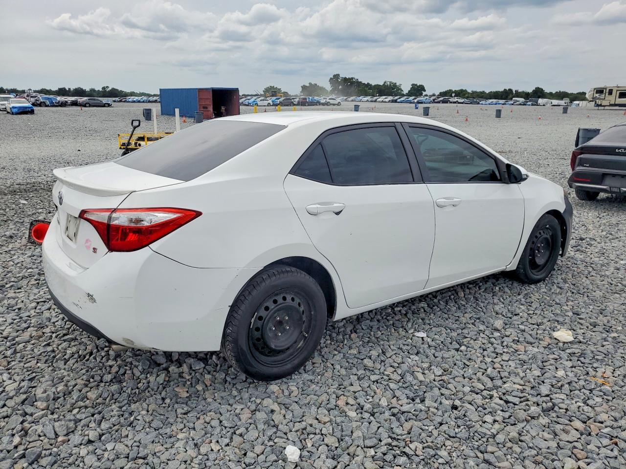 2015 TOYOTA COROLLA
