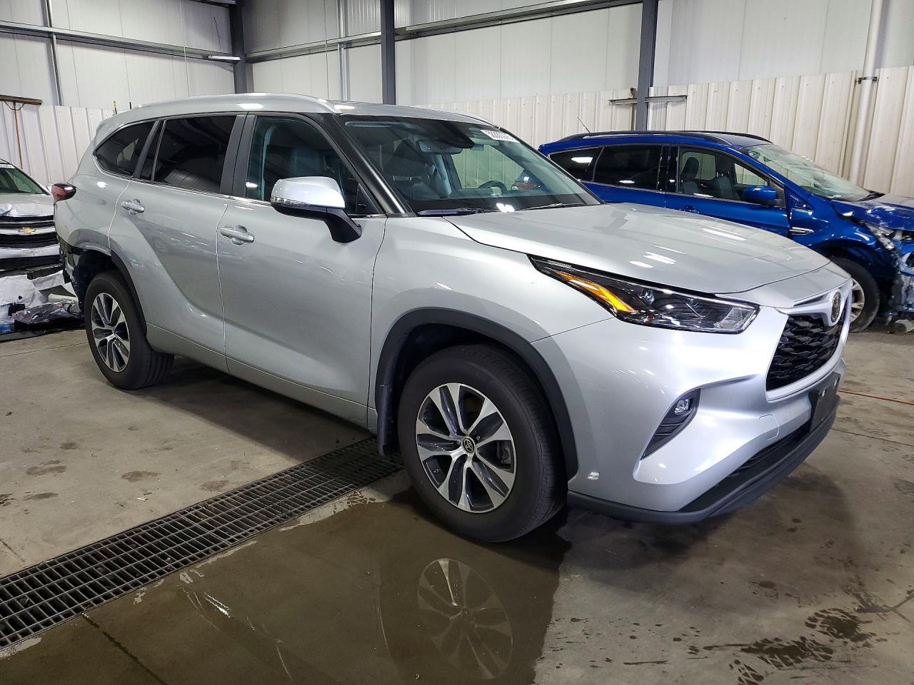 2024 TOYOTA HIGHLANDER