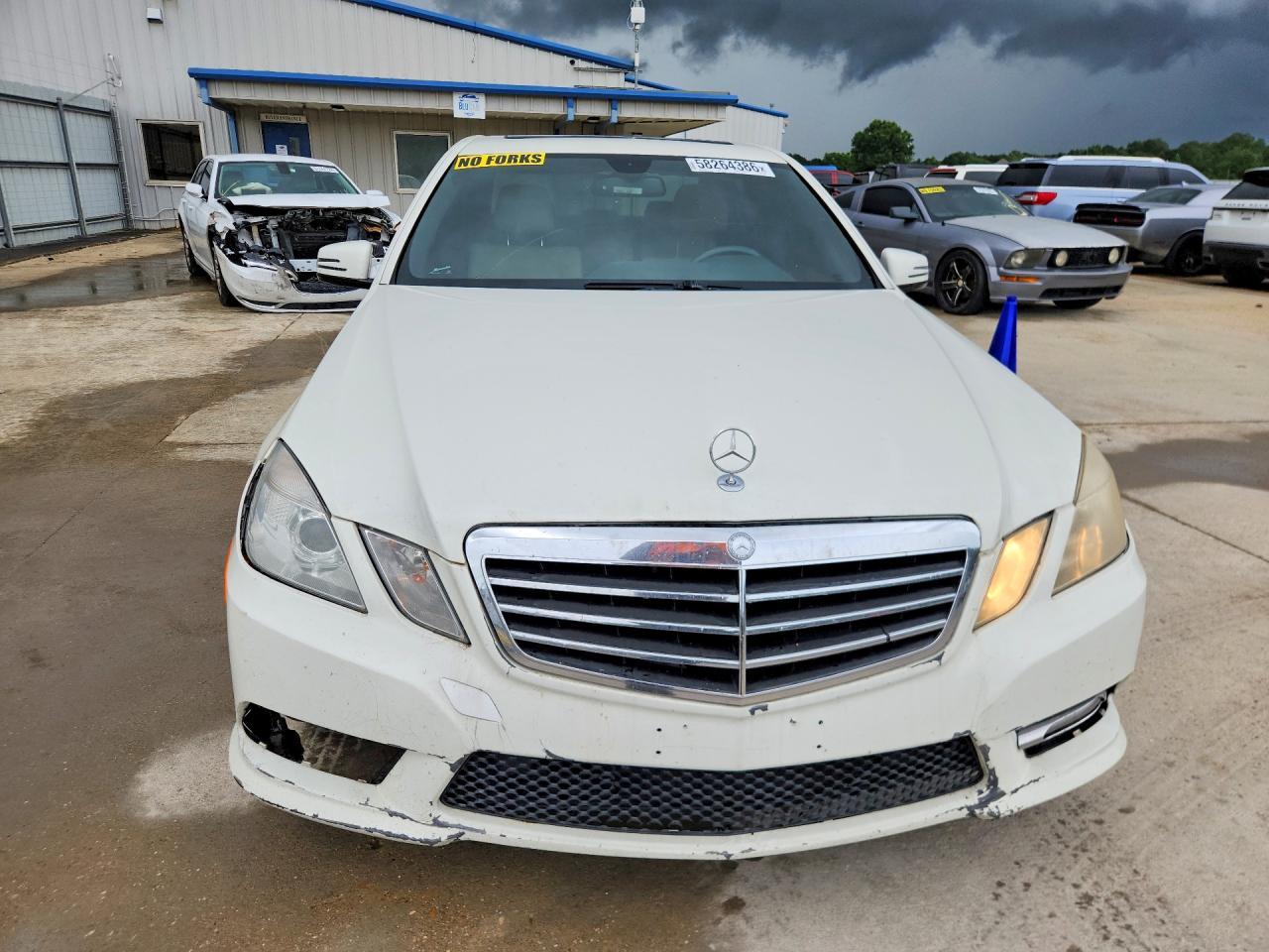 2012 MERCEDES-BENZ E-Class