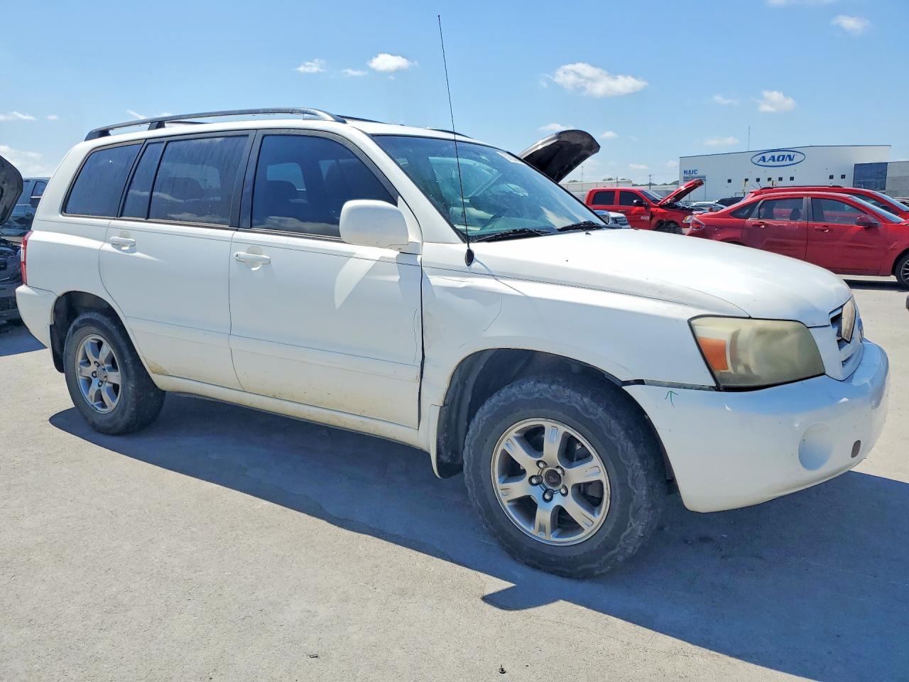 2005 TOYOTA HIGHLANDER