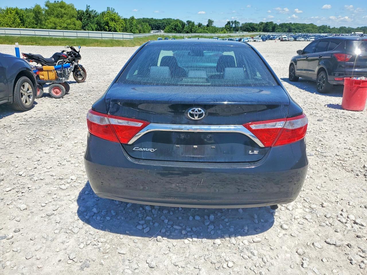 2016 TOYOTA CAMRY