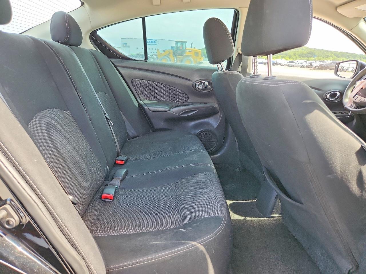 2015 NISSAN VERSA