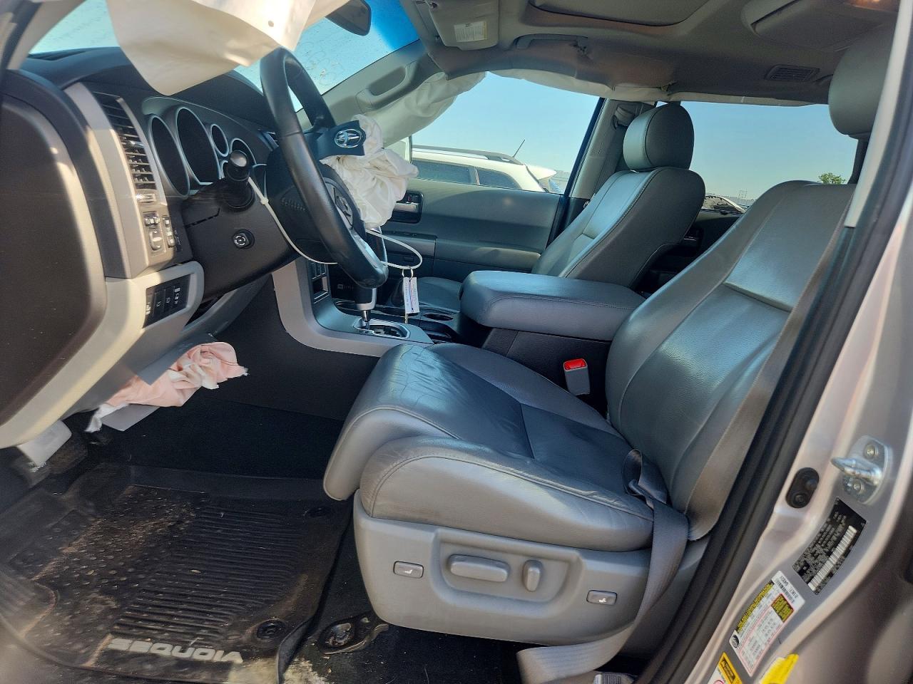 2017 TOYOTA Sequoia