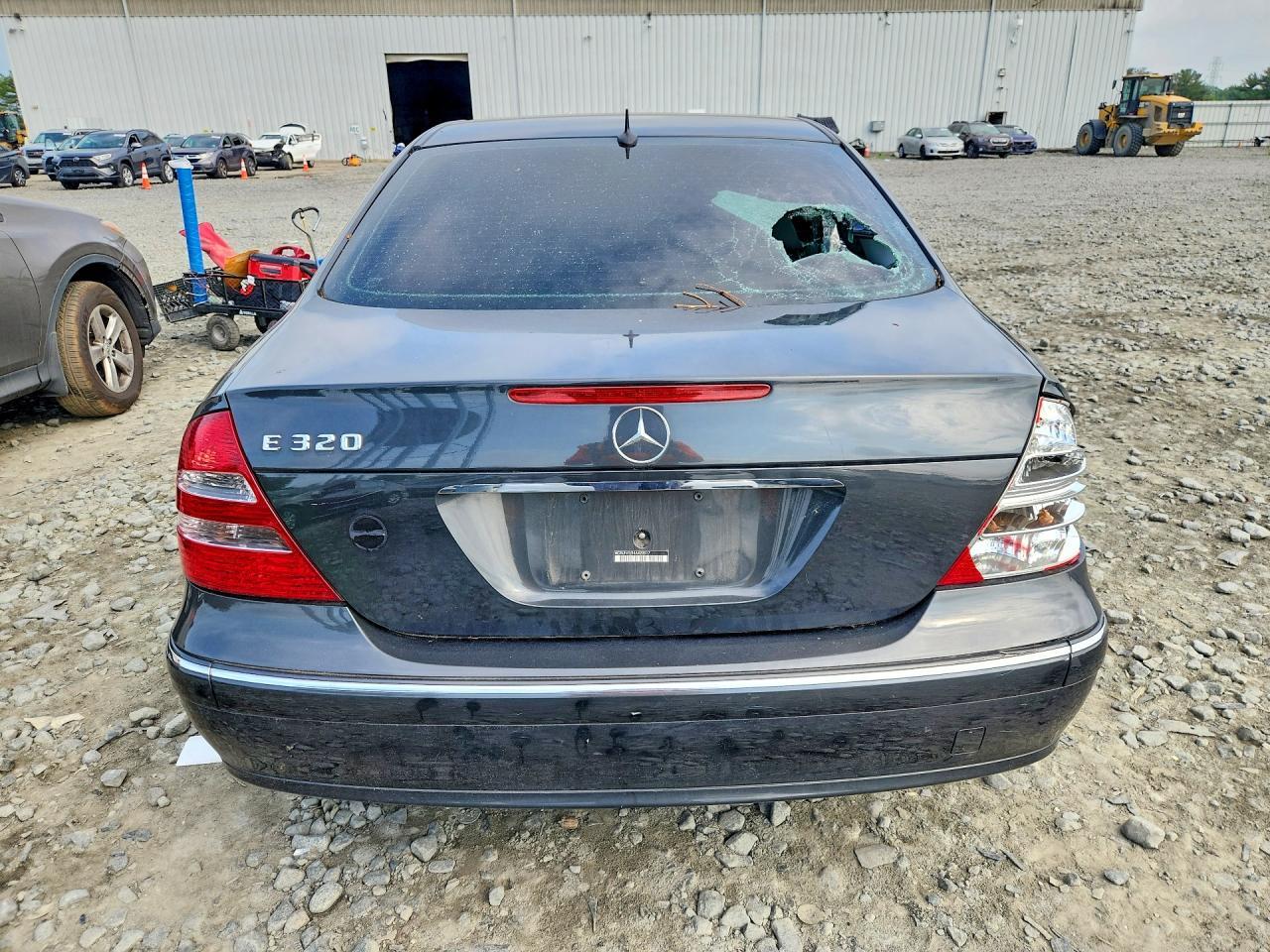 2004 MERCEDES-BENZ E-Class