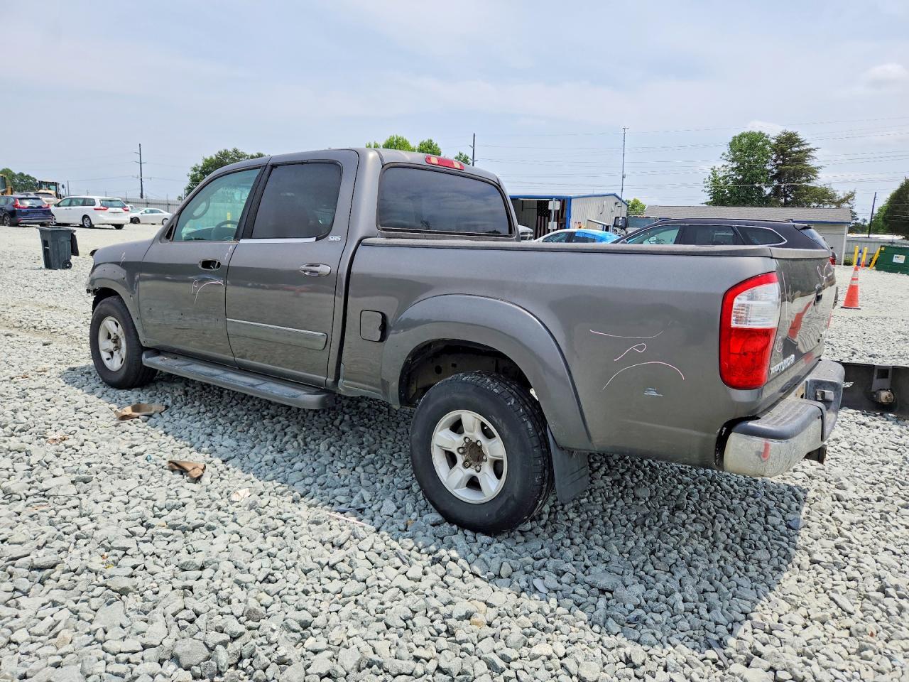 2004 TOYOTA TUNDRA