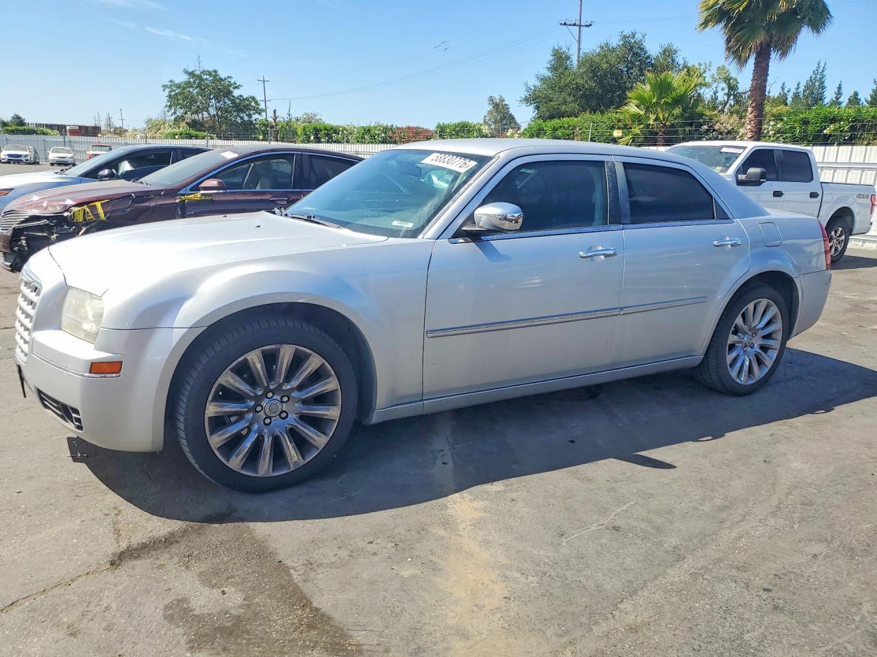 2010 CHRYSLER 300