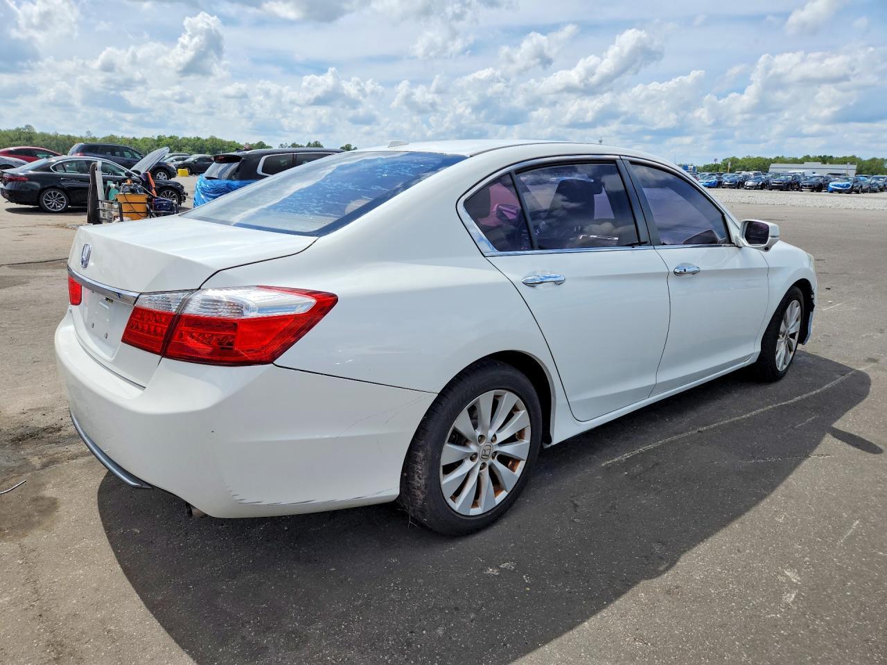 2015 HONDA ACCORD