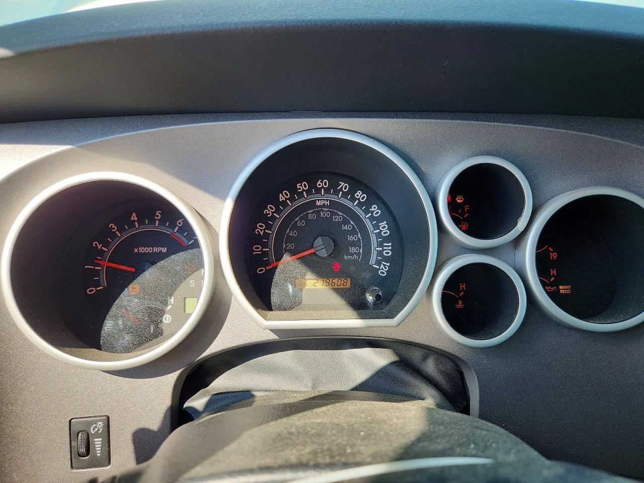 2012 TOYOTA TUNDRA