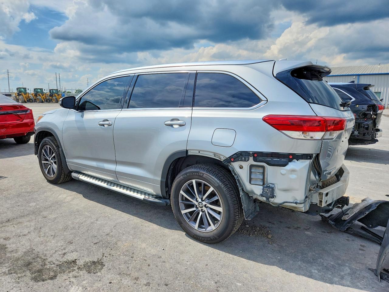 2017 TOYOTA HIGHLANDER