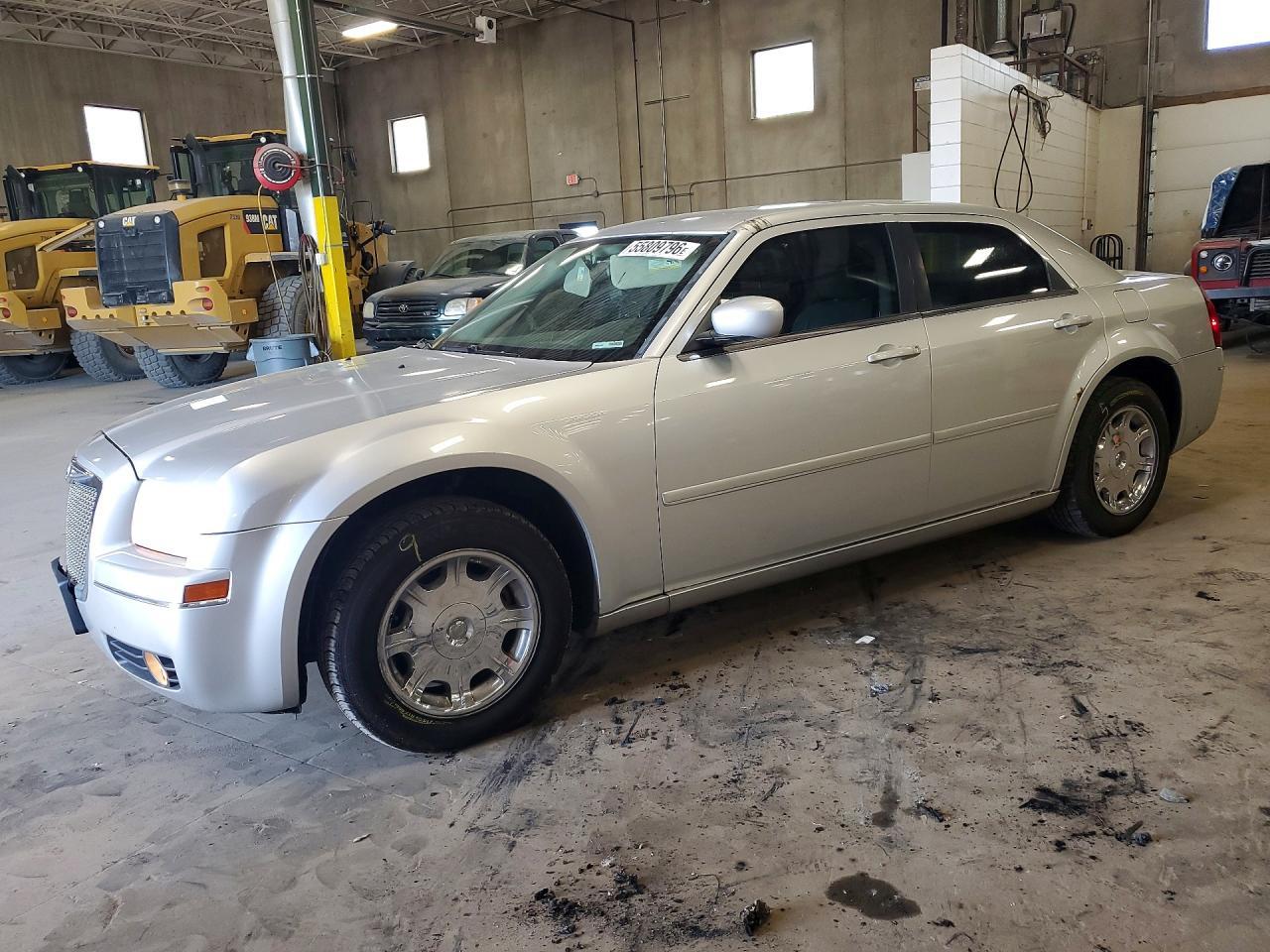 2005 CHRYSLER 300