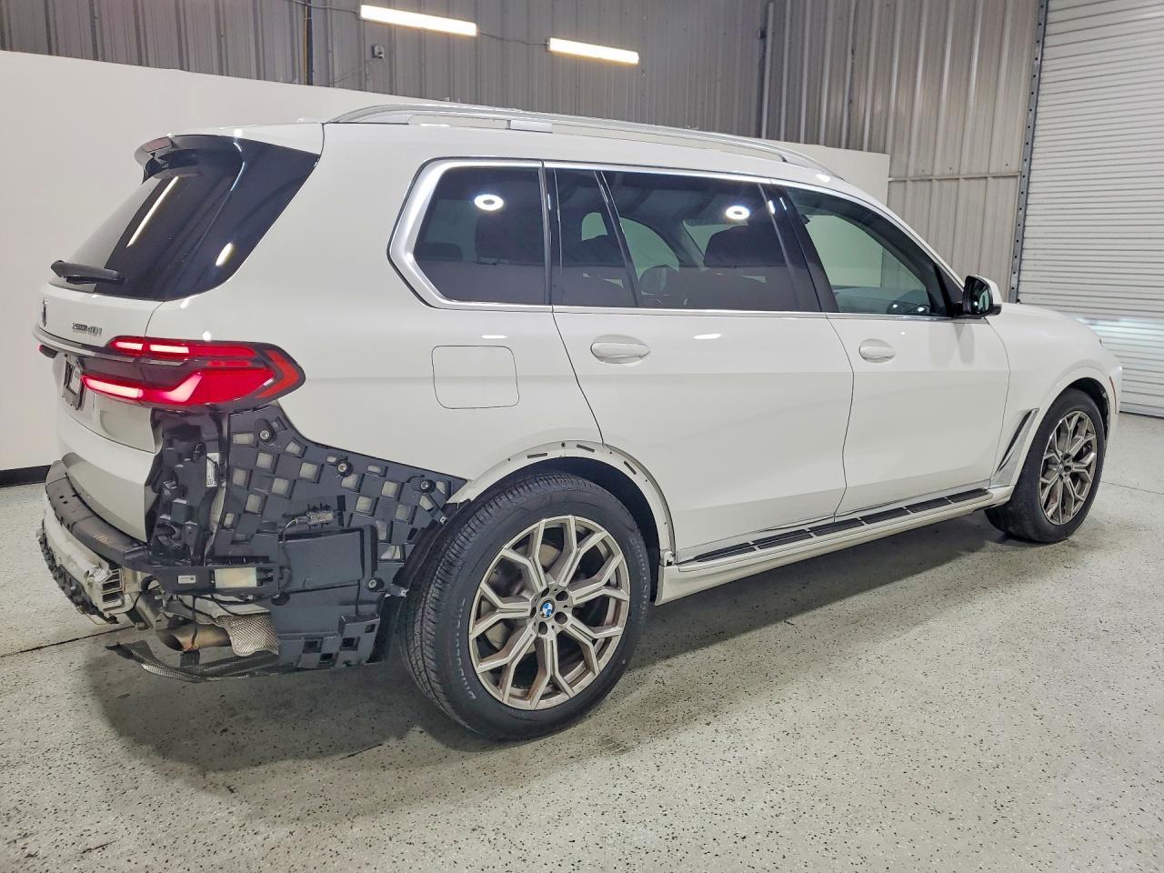 2026 BMW X7