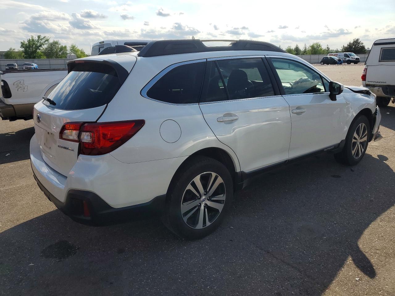 2019 SUBARU Outback