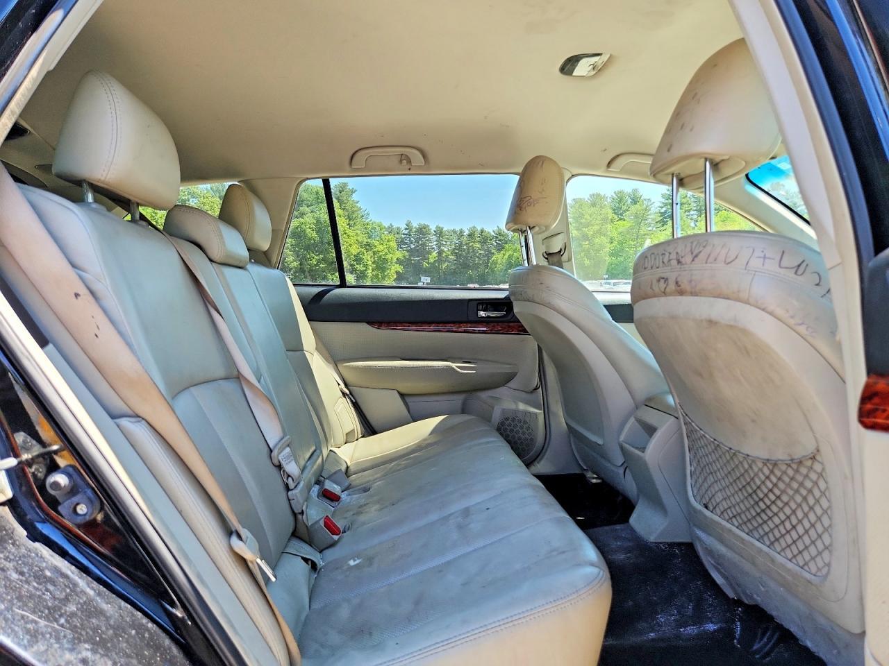2010 SUBARU Outback