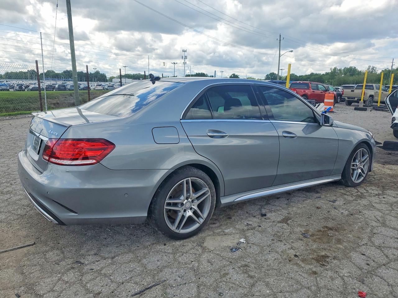 2014 MERCEDES-BENZ E-Class