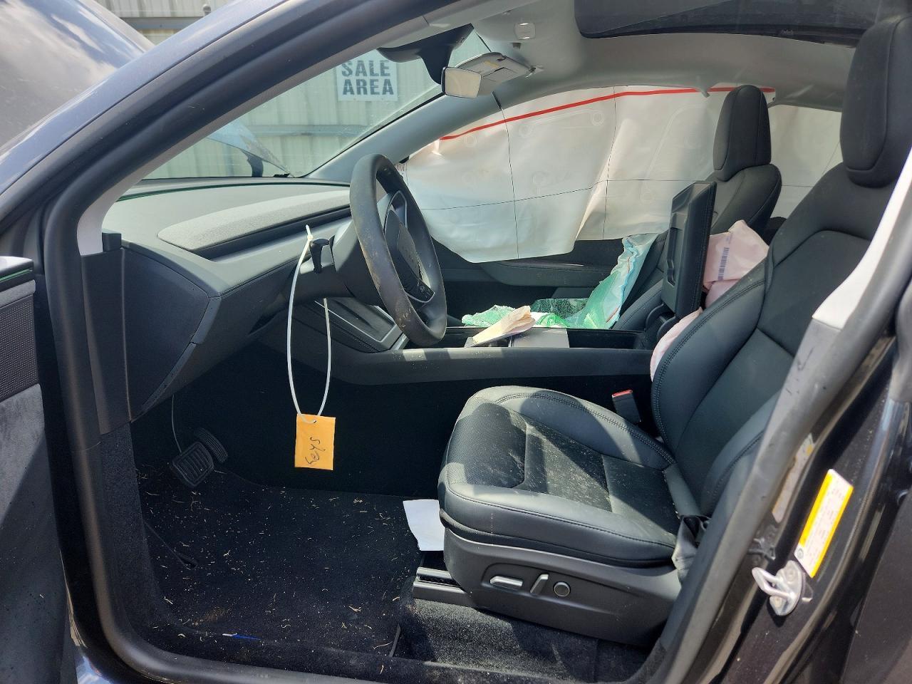 2026 TESLA MODEL Y
